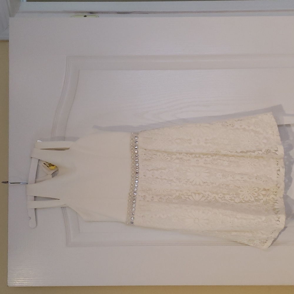 Monteau girl dress in white size 10.